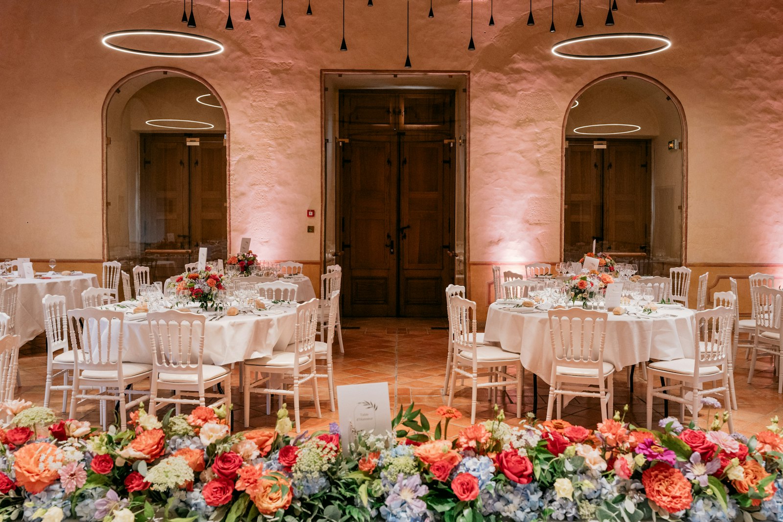Elegant wedding reception table setting